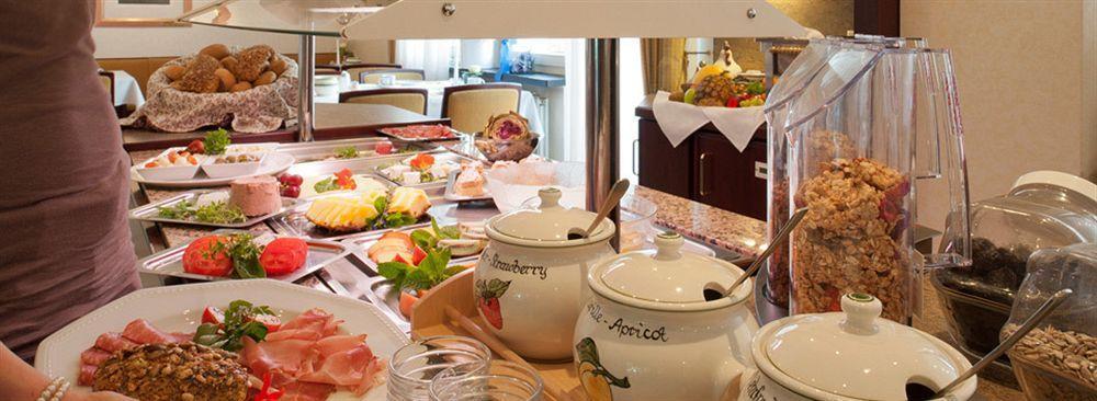Landhotel Sauerlaender Hof Eslohe Eksteriør billede