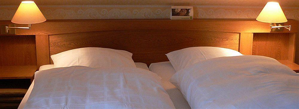 Landhotel Sauerlaender Hof Eslohe Eksteriør billede